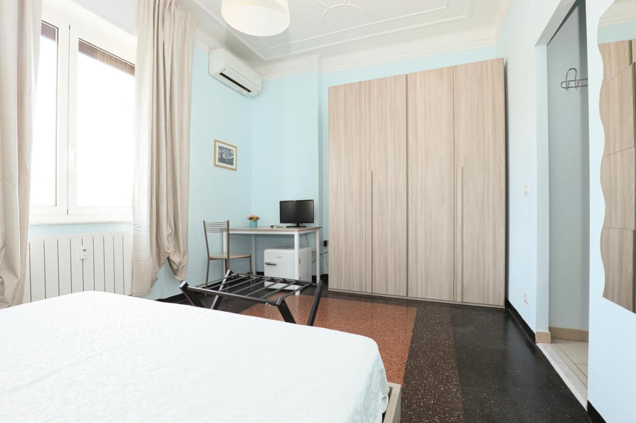 Affittacamere "San Martino Rooms" Генуя Екстер'єр фото