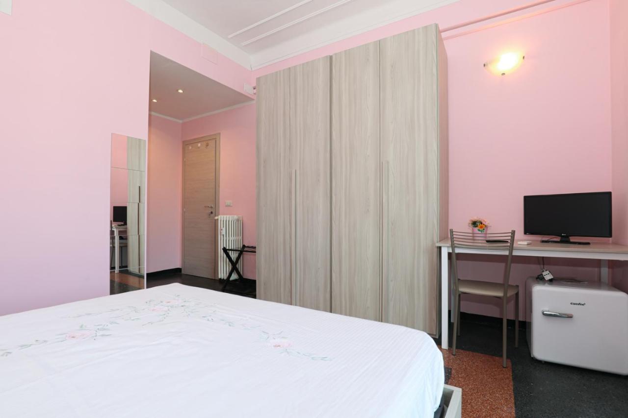 Affittacamere "San Martino Rooms" Генуя Екстер'єр фото