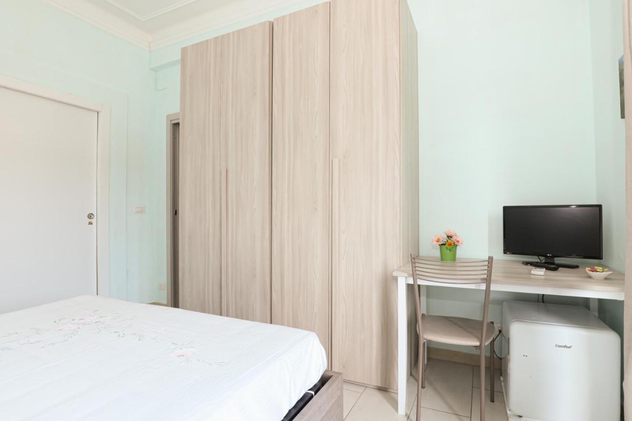 Affittacamere "San Martino Rooms" Генуя Екстер'єр фото