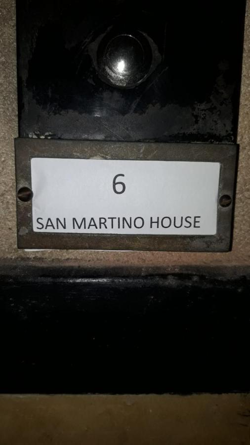 Affittacamere "San Martino Rooms" Генуя Екстер'єр фото